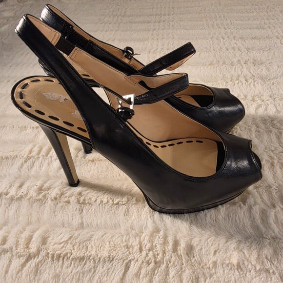 Shoes - Picture 5 of 5